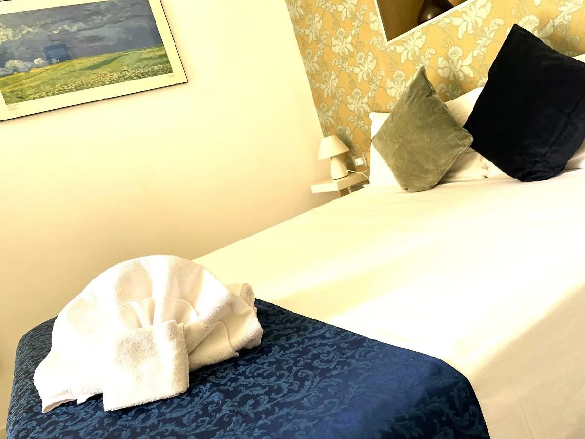 ***  Appia 52 Guest House Rome Italy